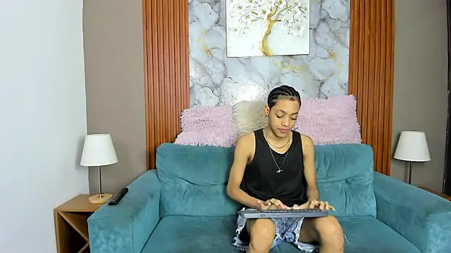 Snapshot of KING_OFF_BOYS chatting on April 18, 2026, 1:26 pm KING OFF BOYS online show from April 18, 2026, 1:26 pm