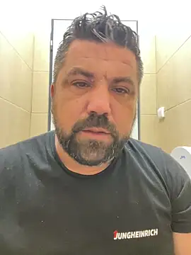 Snapshot of Alexander18edd chatting on September 11, 2025, 11:10 am Alexander18edd online show from September 11, 2025, 11:10 am