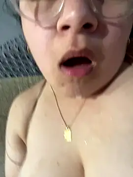 Snapshot of gordatetona_69 chatting on September 17, 2025, 7:37 pm gordatetona 69 online show from September 17, 2025, 7:37 pm