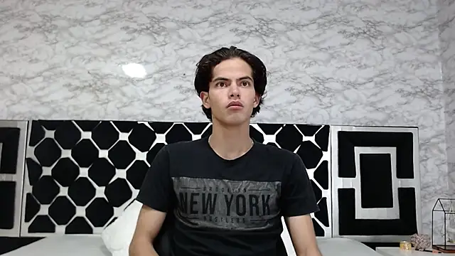 Maximoherrera 16 online show from March 1, 2025, 3:32 am