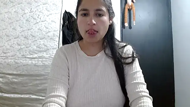 Snapshot of Escarcha-blue chatting on October 14, 2025, 11:38 pm Escarcha-blue online show from October 14, 2025, 11:38 pm