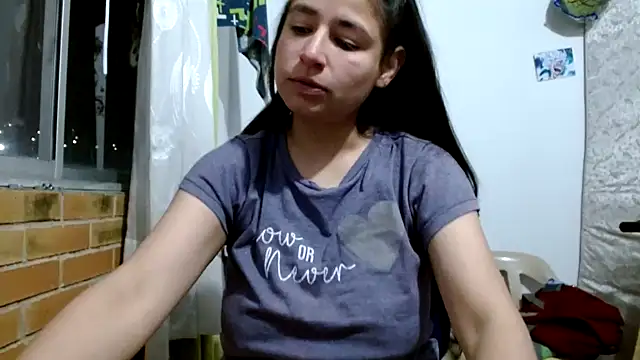 Snapshot of Escarcha-blue chatting on November 5, 2025, 1:16 am Escarcha-blue online show from November 5, 2025, 1:16 am