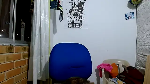 Snapshot of Escarcha-blue chatting on November 6, 2025, 1:06 am Escarcha-blue online show from November 6, 2025, 1:06 am