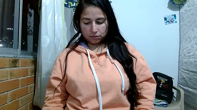 Snapshot of Escarcha-blue chatting on November 9, 2025, 11:25 pm Escarcha-blue online show from November 9, 2025, 11:25 pm