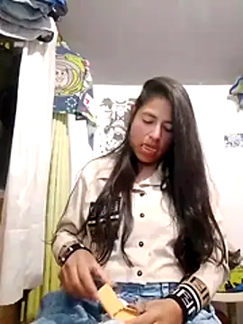 Snapshot of Escarcha-blue chatting on November 23, 2025, 8:58 am Escarcha-blue online show from November 23, 2025, 8:58 am