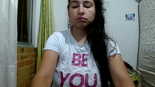 Snapshot of Escarcha-blue chatting on December 16, 2025, 12:15 am Escarcha-blue online show from December 16, 2025, 12:15 am