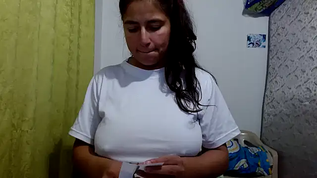 Snapshot of Escarcha-blue chatting on January 8, 2026, 1:08 am Escarcha-blue online show from January 8, 2026, 1:08 am