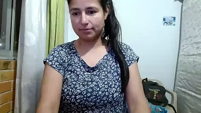 Snapshot of Escarcha-blue chatting on January 15, 2026, 12:15 am Escarcha-blue online show from January 15, 2026, 12:15 am