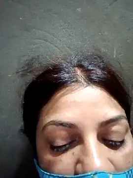 Snapshot of Disha2870 chatting on March 4, 2025, 9:11 pm Disha2870 online show from March 4, 2025, 9:11 pm