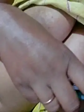 Snapshot of Disha2870 chatting on March 18, 2026, 2:47 am Disha2870 online show from March 18, 2026, 2:47 am