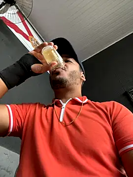 Snapshot of Lindp190194 chatting on November 23, 2025, 5:13 pm Lindp190194 online show from November 23, 2025, 5:13 pm