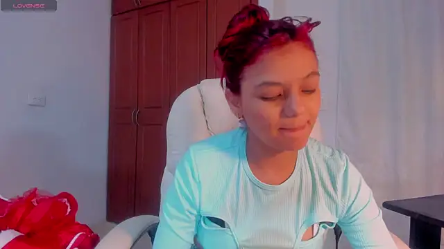 Snapshot of gime_lara chatting on November 14, 2025, 12:04 pm gime lara online show from November 14, 2025, 12:04 pm