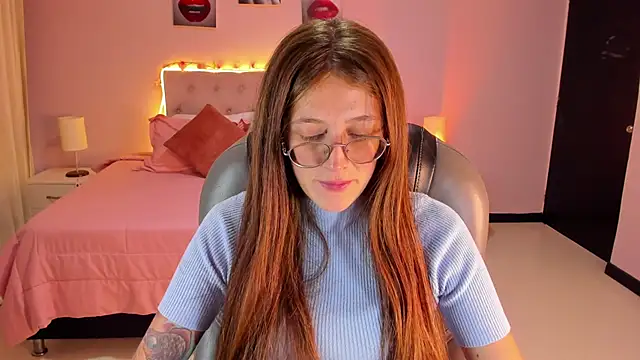 Snapshot of Emily_Warren_ chatting on March 27, 2026, 8:30 pm Emily Warren online show from March 27, 2026, 8:30 pm