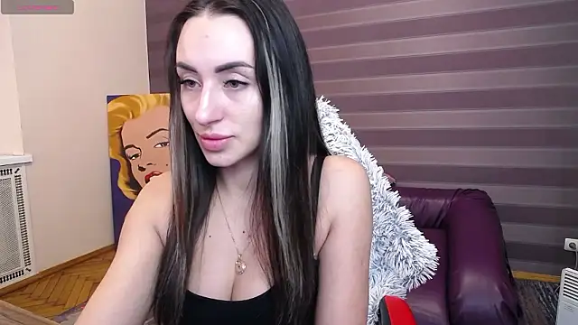 Snapshot of JenniferStone chatting on February 9, 2026, 8:07 am JenniferStone online show from February 9, 2026, 8:07 am