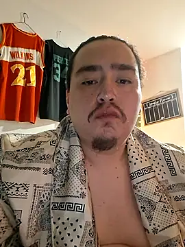 Snapshot of daddykin715 chatting on January 7, 2026, 9:12 am daddykin715 online show from January 7, 2026, 9:12 am