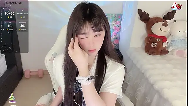 Snapshot of Milla-z chatting on February 2, 2026, 12:15 pm Milla-z online show from February 2, 2026, 12:15 pm