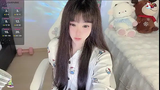 Snapshot of Milla-z chatting on February 6, 2026, 7:56 am Milla-z online show from February 6, 2026, 7:56 am