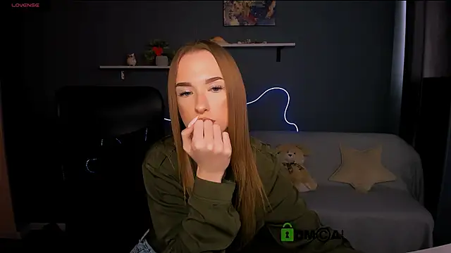 Snapshot of doll_vey chatting on March 17, 2025, 12:35 pm doll vey online show from March 17, 2025, 12:35 pm