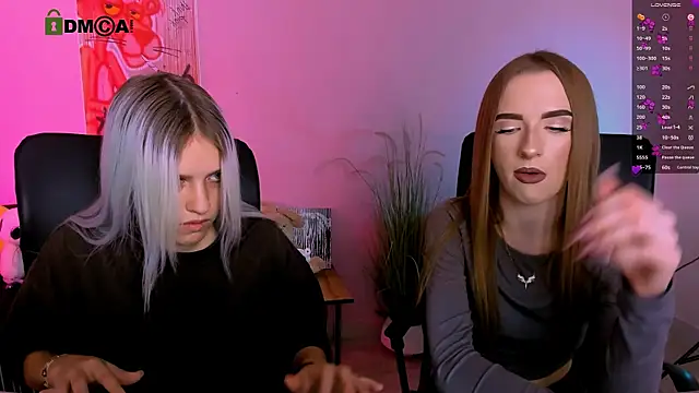 Snapshot of doll_vey chatting on December 4, 2025, 8:06 pm doll vey online show from December 4, 2025, 8:06 pm