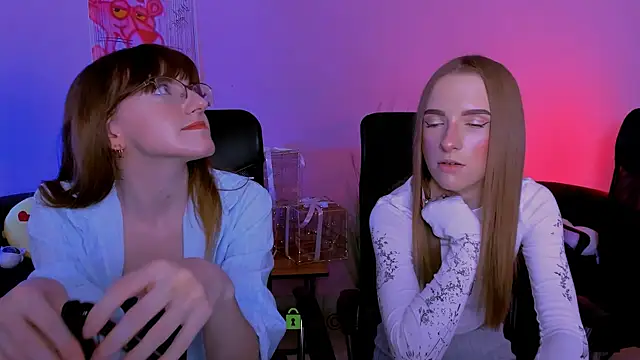 Snapshot of doll_vey chatting on December 22, 2025, 2:08 am doll vey online show from December 22, 2025, 2:08 am