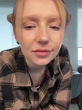 EvaBrooklyn online show from March 4, 2025, 11:08 am