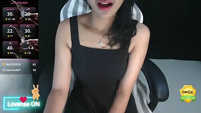 fullmoan online show from October 18, 2025, 5:10 am