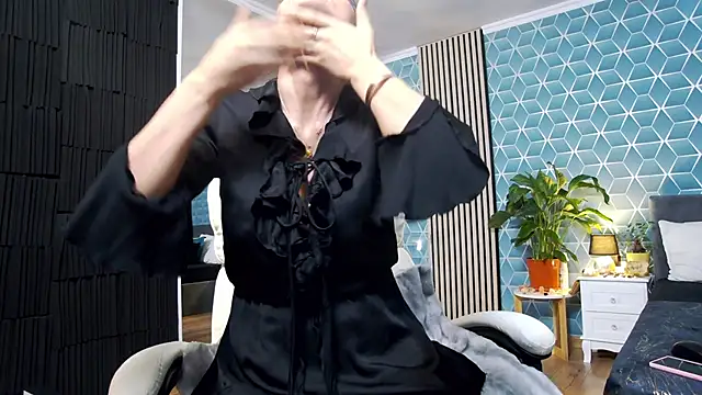 Snapshot of zoeylarkens chatting on November 27, 2025, 6:54 pm zoeylarkens online show from November 27, 2025, 6:54 pm