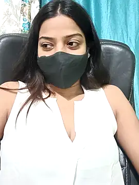 Snapshot of CRAZY__BITE chatting on February 27, 2026, 10:54 pm CRAZY BITE online show from February 27, 2026, 10:54 pm