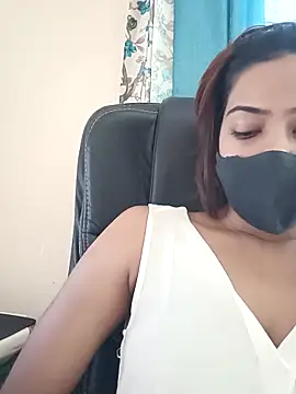 CRAZY  BITE online show from May 18, 2026, 8:42 am