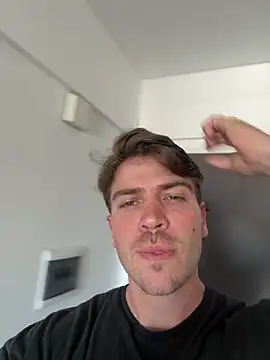 Snapshot of shuki0101 chatting on February 10, 2026, 3:16 pm shuki0101 online show from February 10, 2026, 3:16 pm