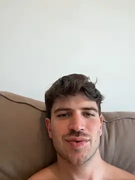 Snapshot of shuki0101 chatting on February 21, 2026, 4:52 pm shuki0101 online show from February 21, 2026, 4:52 pm