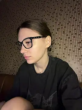 MrrKate online show from June 3, 2026, 1:19 am