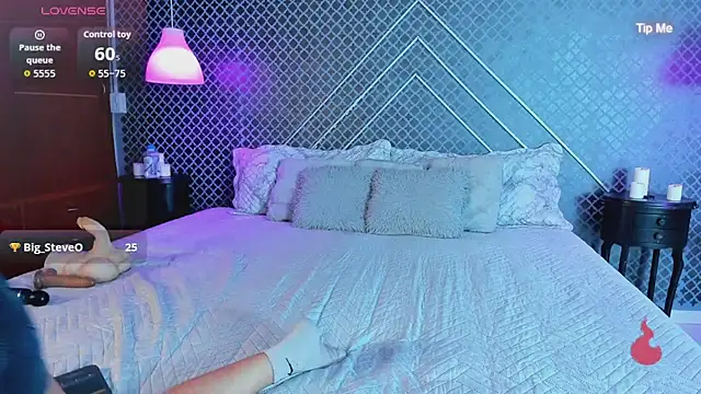 Aleja bloom online show from April 9, 2026, 11:59 am