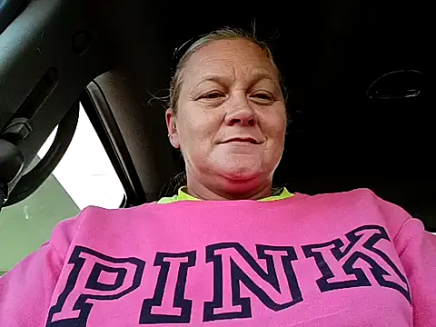 wetnwildforyou online show from December 15, 2025, 6:45 pm