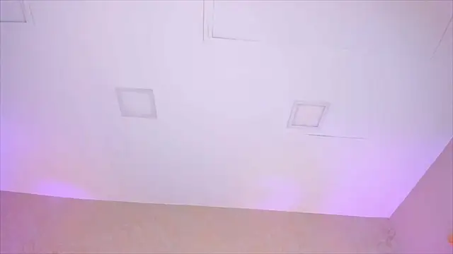 ScarlettWallace online show from December 15, 2025, 8:35 pm