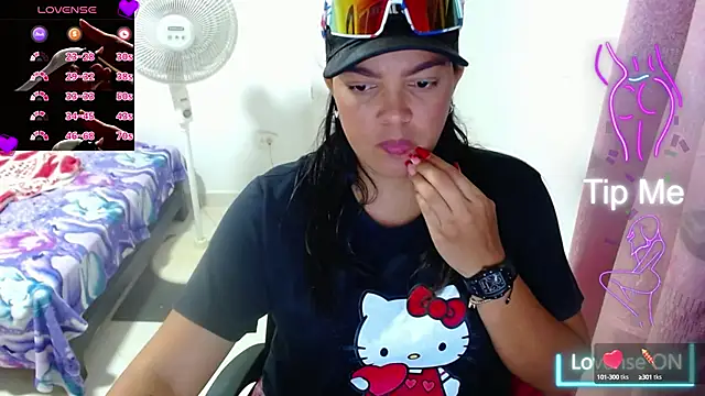 Snapshot of astrii_33 chatting on March 6, 2025, 10:26 pm astrii 33 online show from March 6, 2025, 10:26 pm