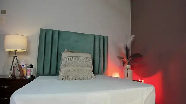 SeleneLujan online show from March 27, 2026, 11:43 am