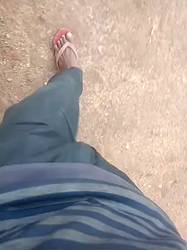 Snapshot of deshiwife26 chatting on March 22, 2025, 2:16 am deshiwife26 online show from March 22, 2025, 2:16 am