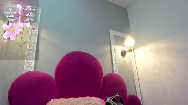 Bonniie 22 online show from November 28, 2025, 4:31 pm