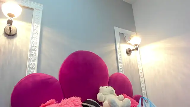 Bonniie 22 online show from March 19, 2026, 7:29 pm