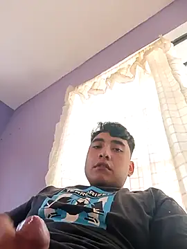 Snapshot of crisssalazar chatting on March 10, 2025, 11:38 pm crisssalazar online show from March 10, 2025, 11:38 pm