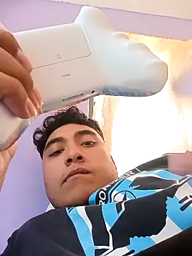 Snapshot of crisssalazar chatting on March 12, 2025, 2:30 am crisssalazar online show from March 12, 2025, 2:30 am