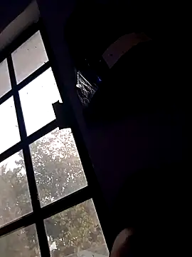 Snapshot of crisssalazar chatting on March 12, 2025, 1:40 pm crisssalazar online show from March 12, 2025, 1:40 pm