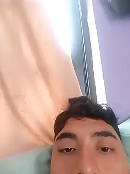 Snapshot of crisssalazar chatting on March 13, 2025, 2:33 pm crisssalazar online show from March 13, 2025, 2:33 pm