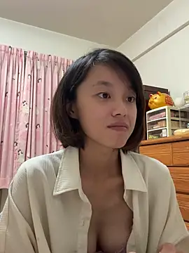 Snapshot of ladypaggy chatting on December 15, 2025, 4:44 pm ladypaggy online show from December 15, 2025, 4:44 pm