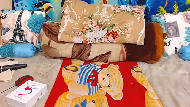 ChocolateClit online show from November 11, 2025, 4:40 pm