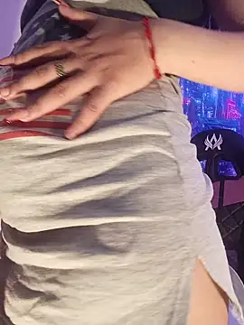 MiaStarts online show from October 12, 2025, 9:19 am