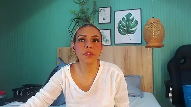 yessila parker online show from December 3, 2025, 5:44 pm