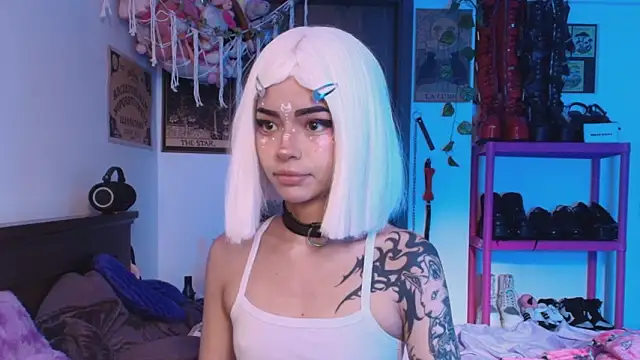  mollycrystal online show from February 27, 2026, 2:17 pm