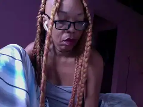 Ladyzee25 online show from April 1, 2026, 10:49 am